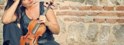 La dama col violino: un ritratto di Sonig Tchakerian